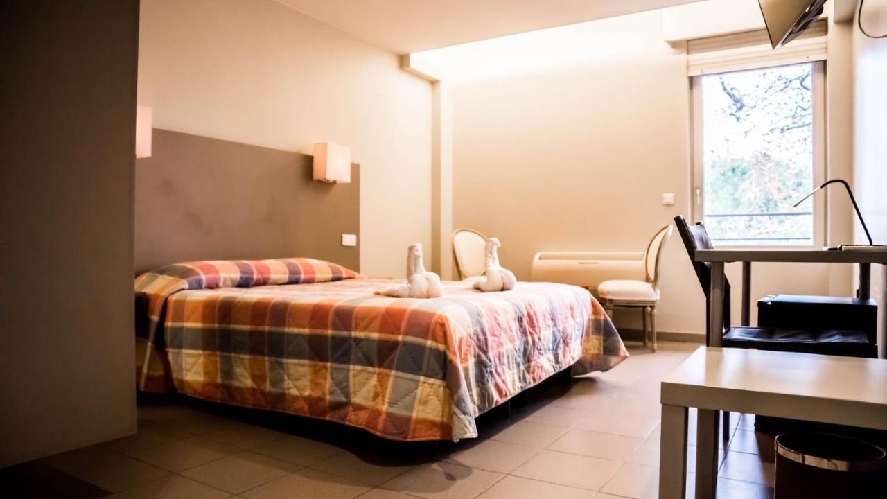 Hotel Du Canal Castelnaudary Phòng bức ảnh